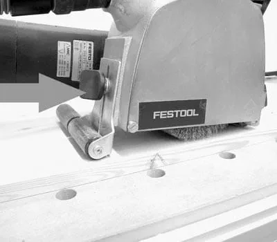 Indstil den ønskede struktureringsdybde med det bageste indstillingshjul