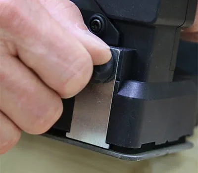 Iskruning af skæredybdebegrænsning