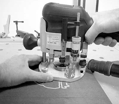 Føring af overfræseren