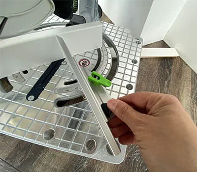 Muligvis indstilling af vinkel på sav