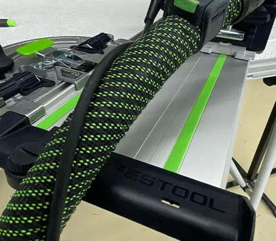 Dyksav med føringsskinne