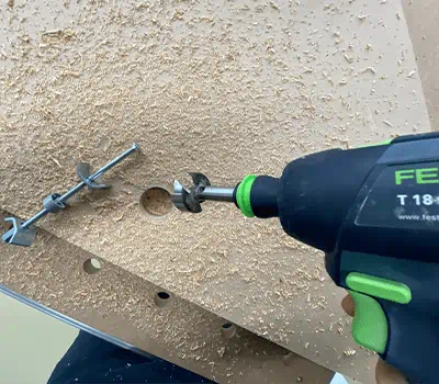 Boreafstand fra pladekanten