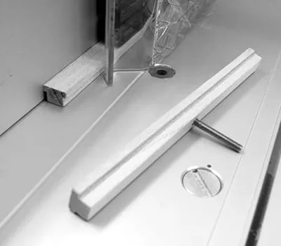 Fremstilling af T-not-føringslister