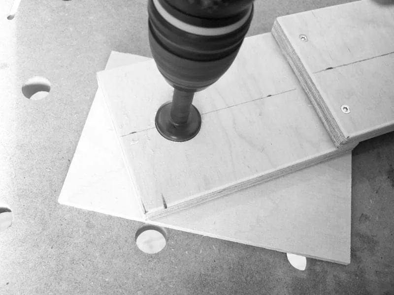 Forsyning af overfræseren med kopiring