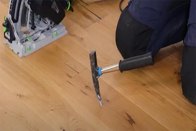 Reparation af stærkt beskadiget parketgulv