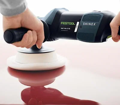 Ved følsomme farver kan det være nødvendigt at fortsætte for at opnå den ønskede glansgrad.