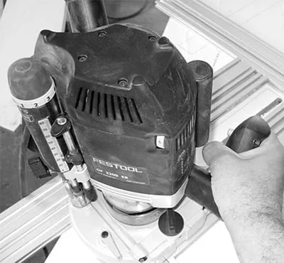 Indstilling af fræsedybden