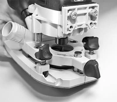 Forbindelse af maskinen med støttebordet