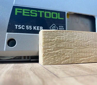 Træstykke som hjælpemiddel