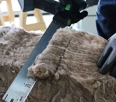 Tilskæring af mellemspærsisolering