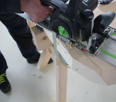 Fremstilling af saddelhak i gratspær