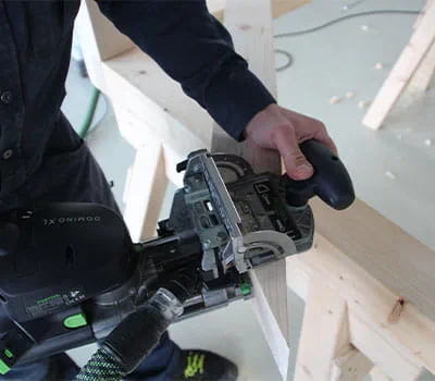 Samling af stivere og remme