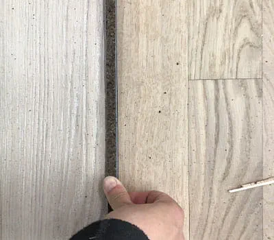 Sæt strimlen i, og tryk den fast