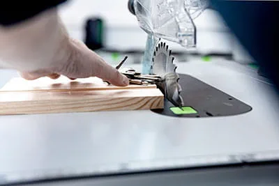Festool bordrundsaven TKS 80 med SawStop-teknologi