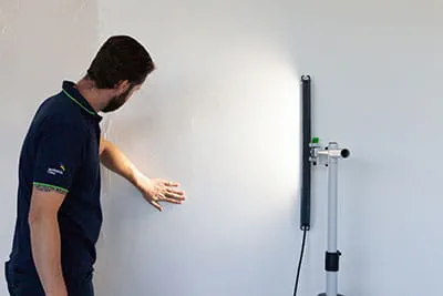 Overfladekontrol med Festool kontrastlampen STL 450