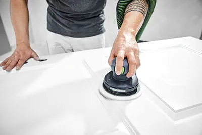 Bearbejdning af døre med Festool excentersliberen ETS EC 150