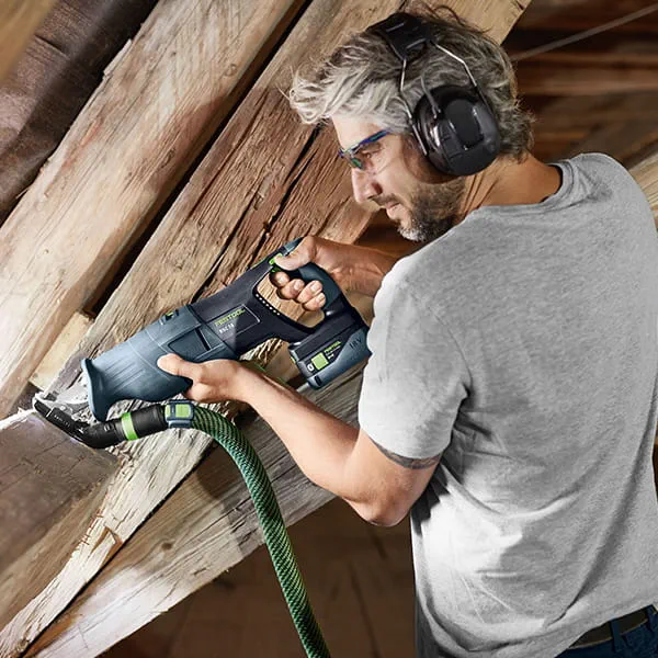 Den nye akku bajonetsav RSC 18 fra Festool i brug