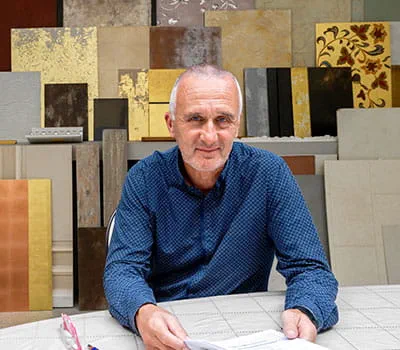 Didier Lebon i sit malerfirma Didier.