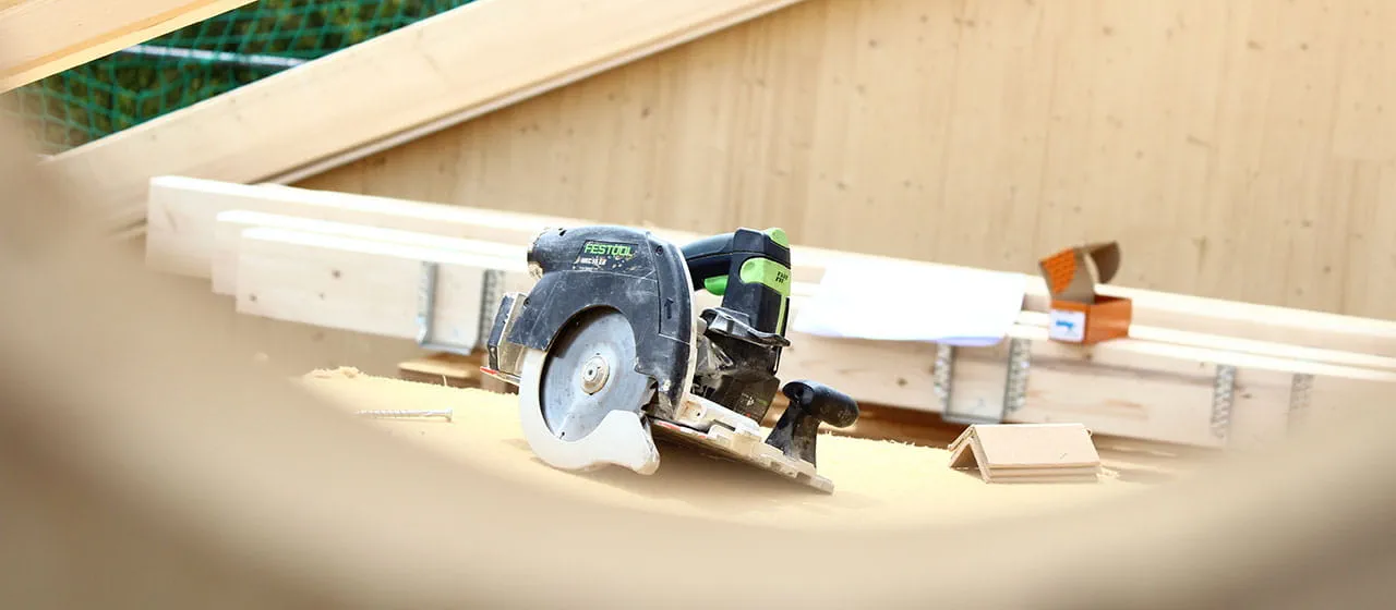 Festool akku rundsaven HKC 55 i brug