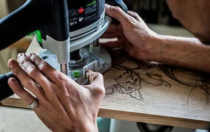 Fræsning med overfræseren fra Festool