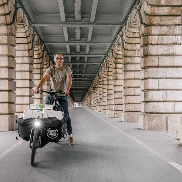 Philippe Genty er snedker i Paris