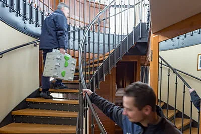 Snedkerteamet på arbejde
