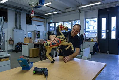 Restaureringsarbejder på figurerne