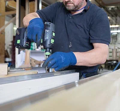 Skruning med akku bore-/skruemaskinen fra Festool