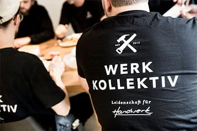 T-shirten med Werkkollektiv-logo.